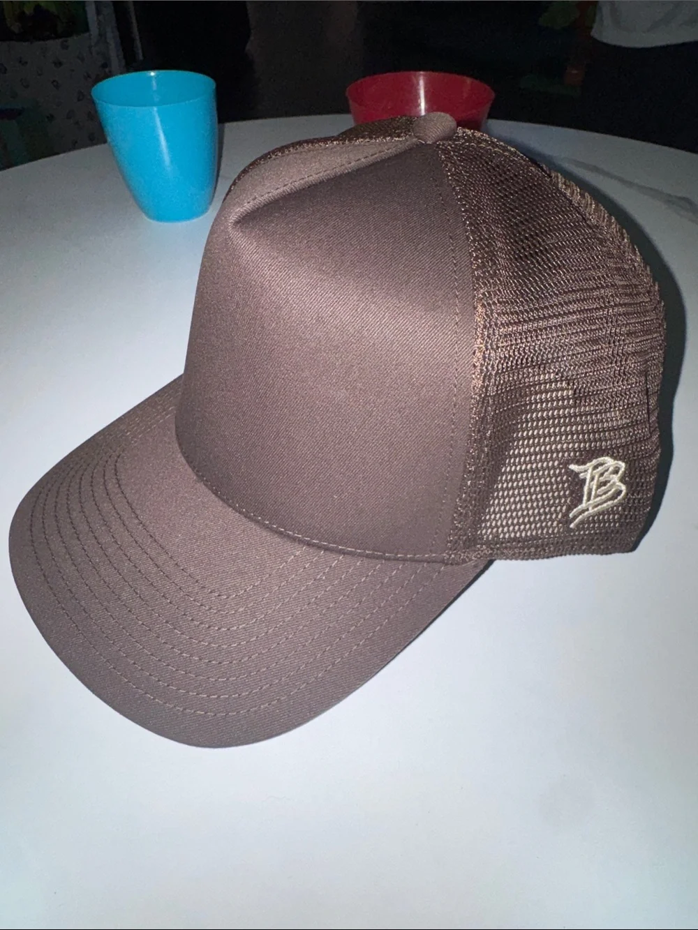 Branded Bills Brown Trucker Cap with Embroidered B Logo - Men Grooming Accessory